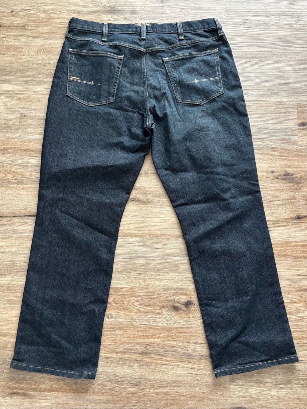 Ariat NWOT Rebar Men’s M5 40 x 32 straight leg jeans. Very Dark blue see info